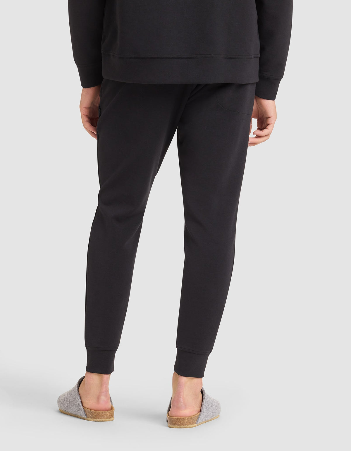 Men's StretchTech Quarter Zip & Jogger Set